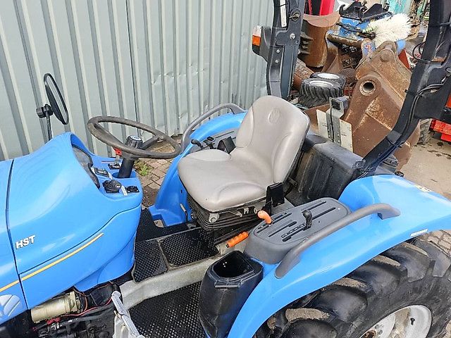 Tracteur New Holland TC 45 DA 4x4 + Treuil avant