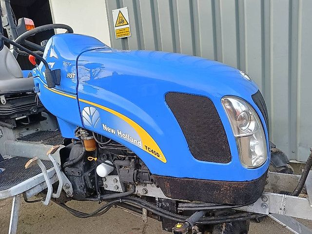 Tracteur New Holland TC 45 DA 4x4 + Treuil avant