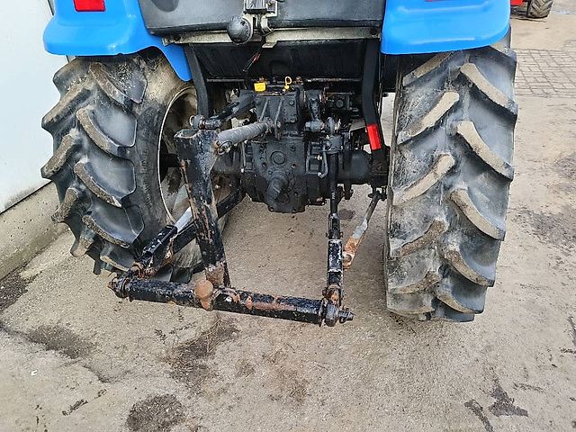 Tracteur New Holland TC 45 DA 4x4 + Treuil avant