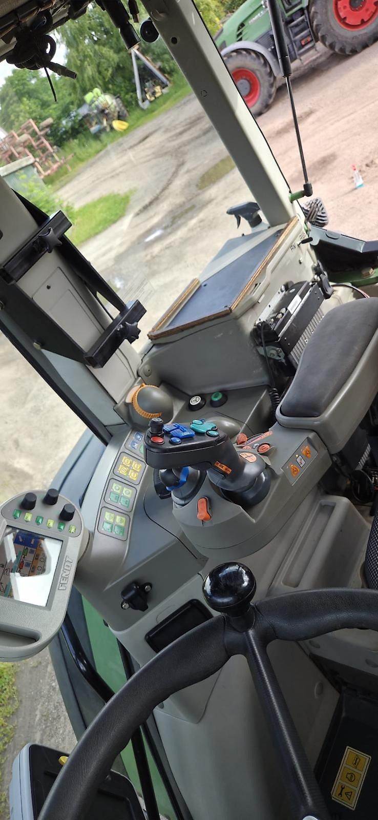 Tracteur Fendt 820 Vario Com3 RTK