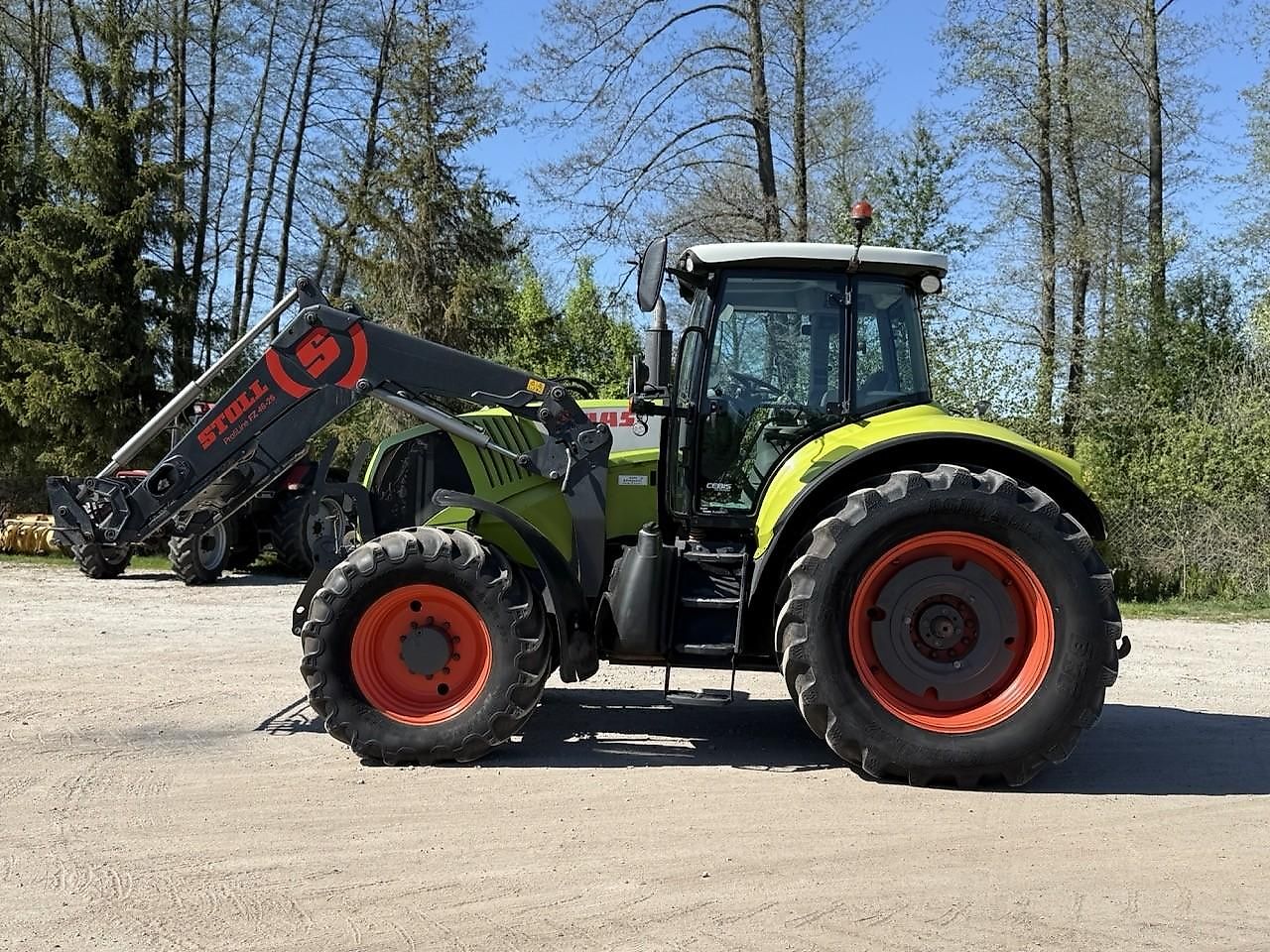 Tracteur Claas Axion 830