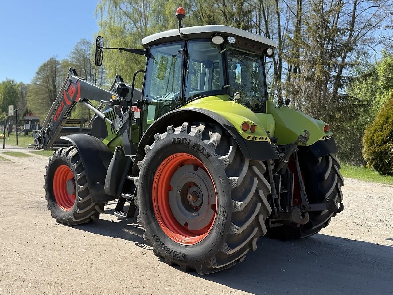 Tracteur Claas Axion 830