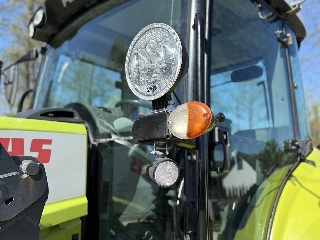 Tracteur Claas Axion 830