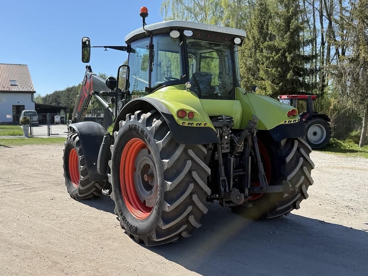 Tracteur Claas Axion 830