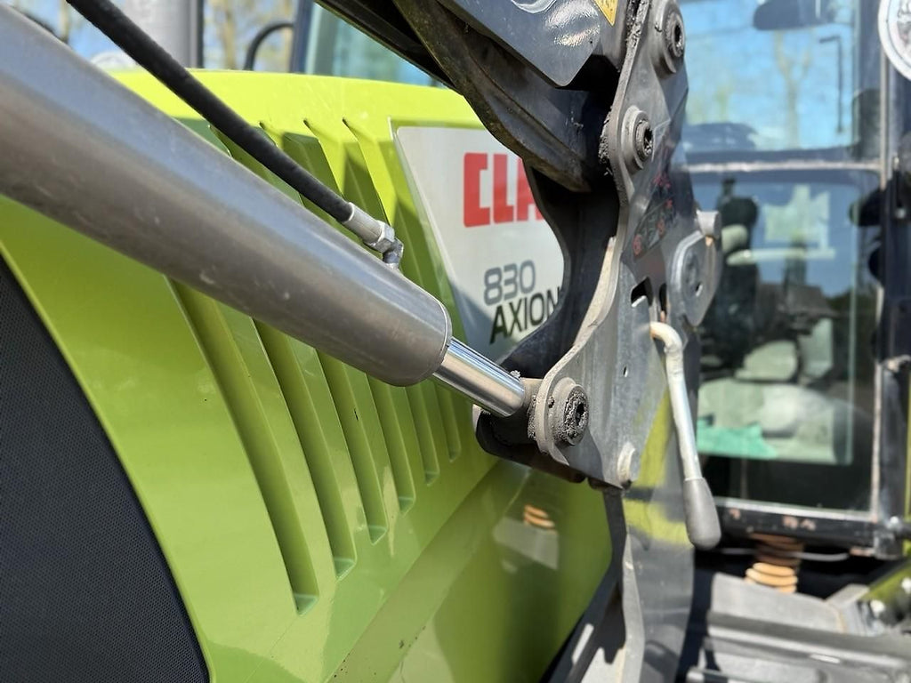 Tracteur Claas Axion 830