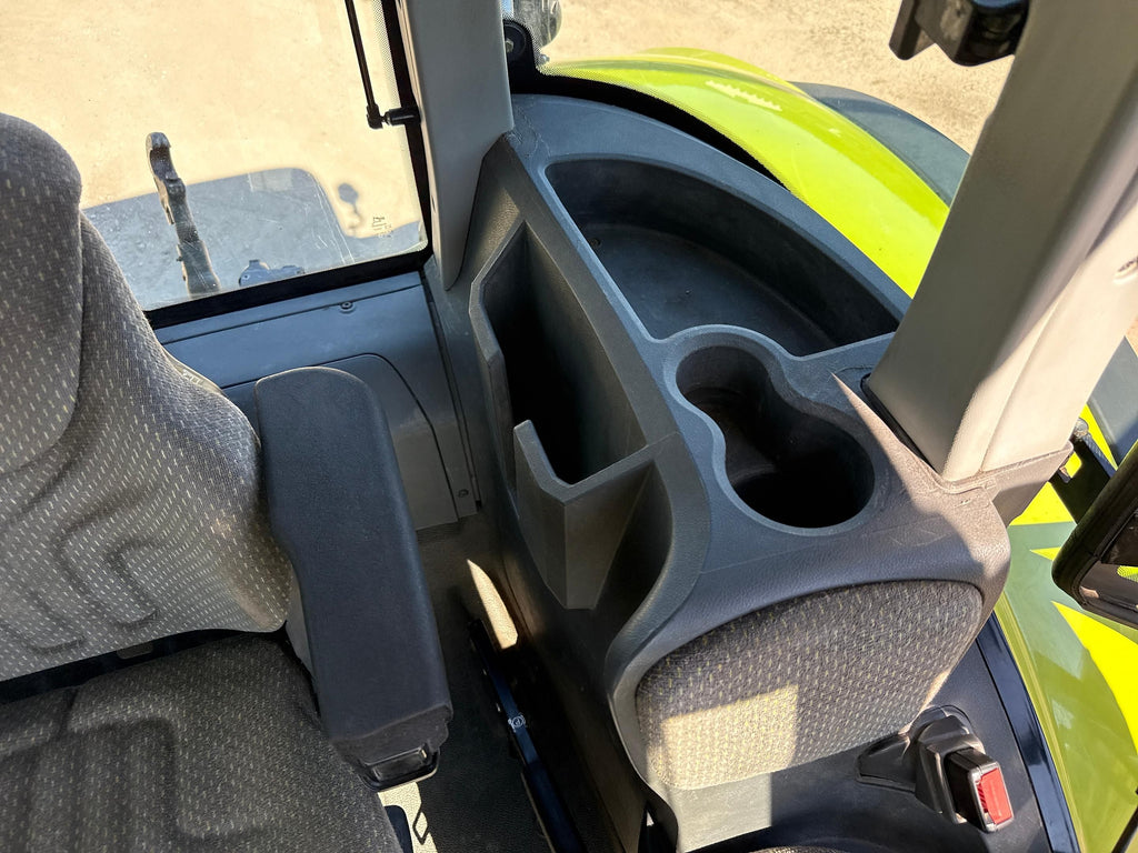 Tracteur Claas Axion 830