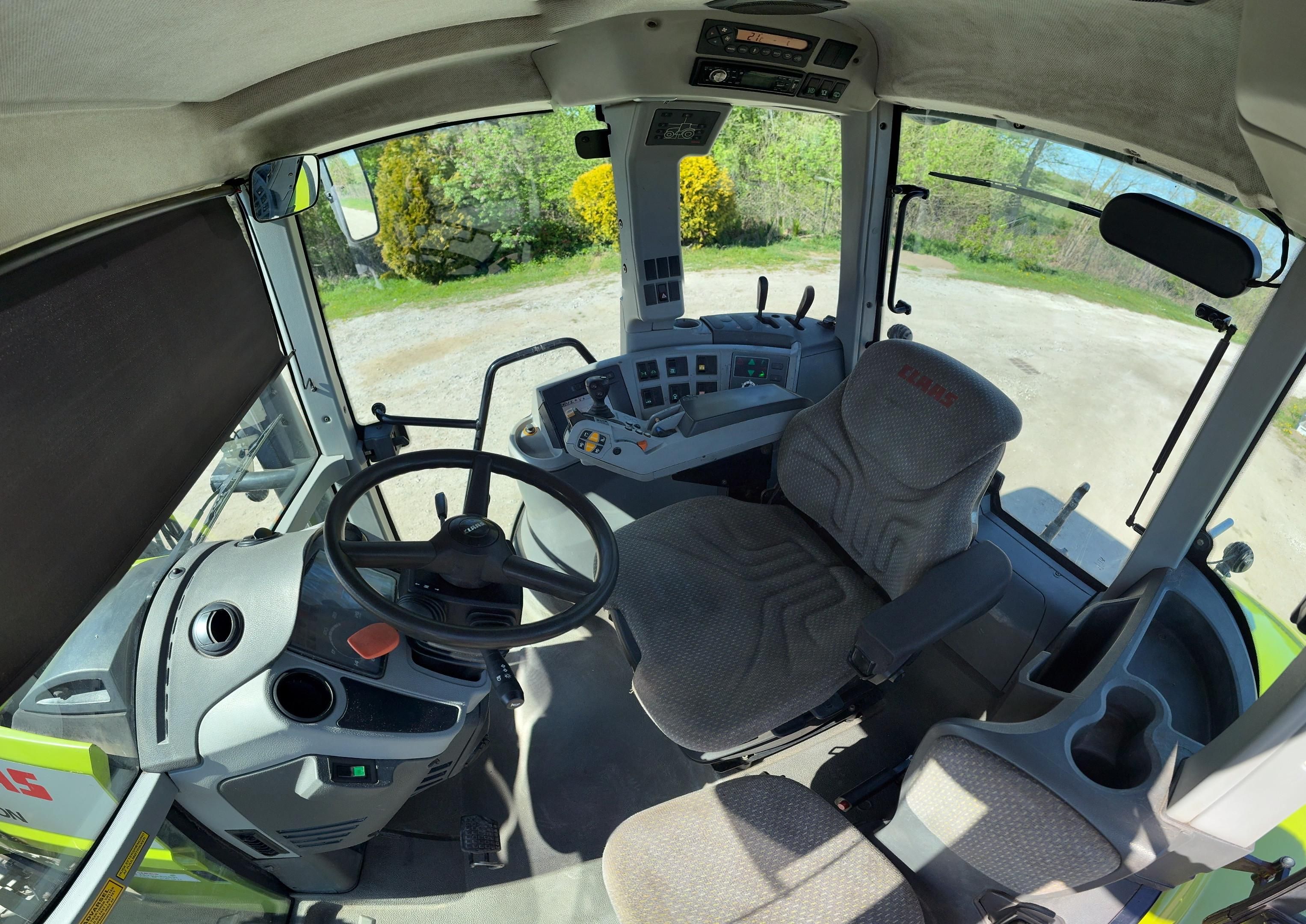 Tracteur Claas Axion 830