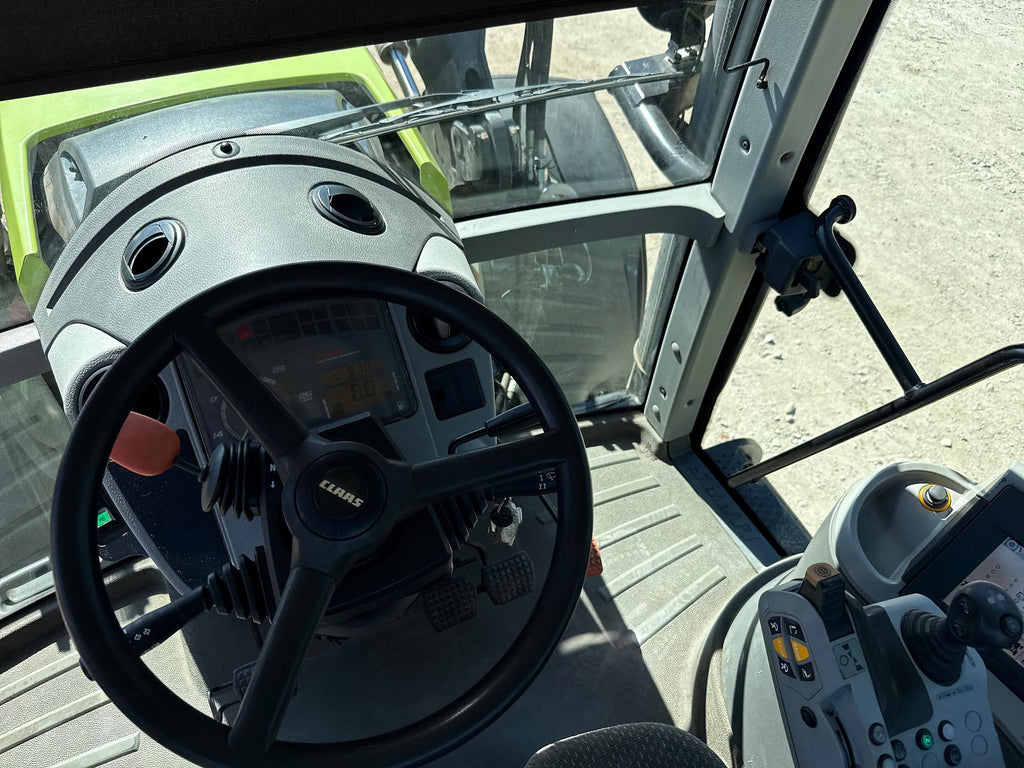 Tracteur Claas Axion 830