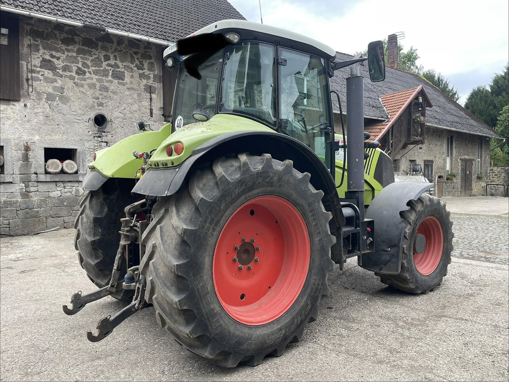 Tracteur Claas AXION 810 Cebis
