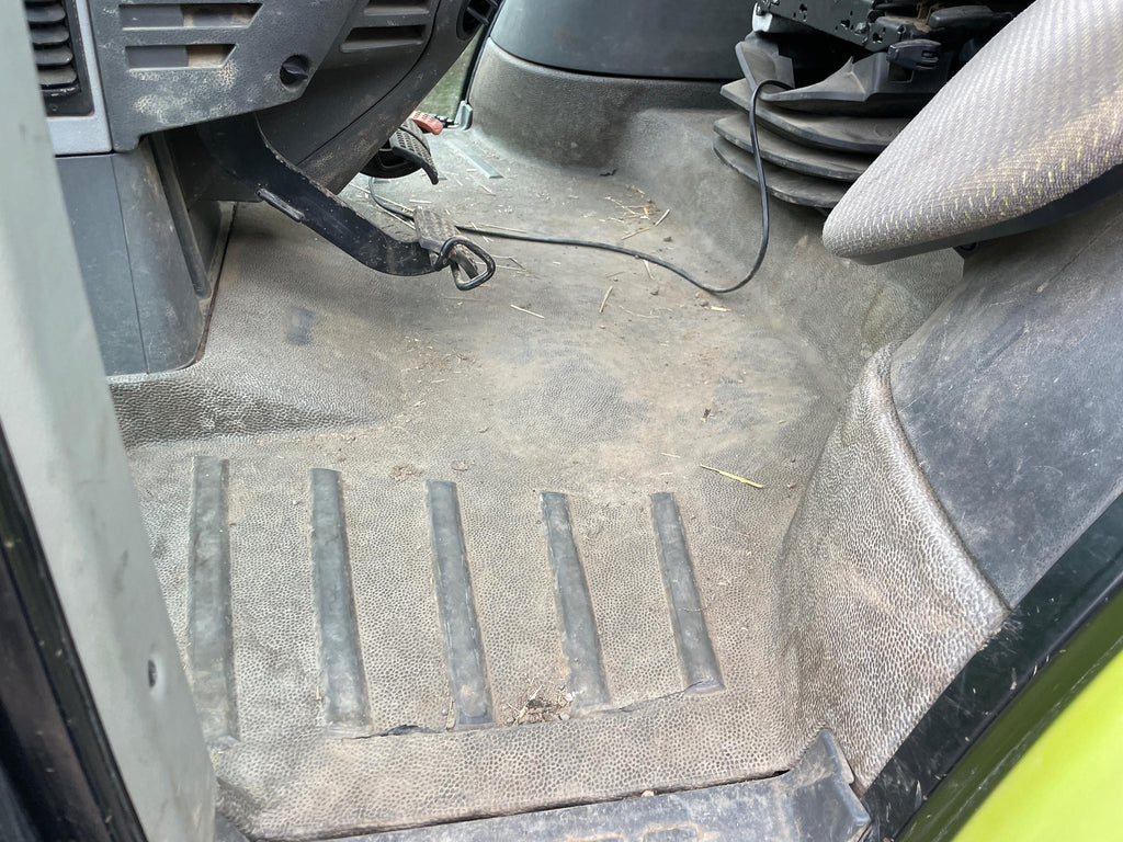 Tracteur Claas AXION 810 Cebis