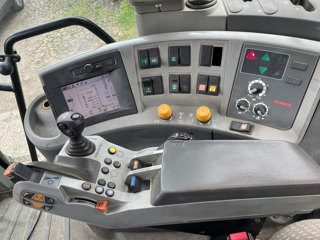 Tracteur Claas AXION 810 Cebis