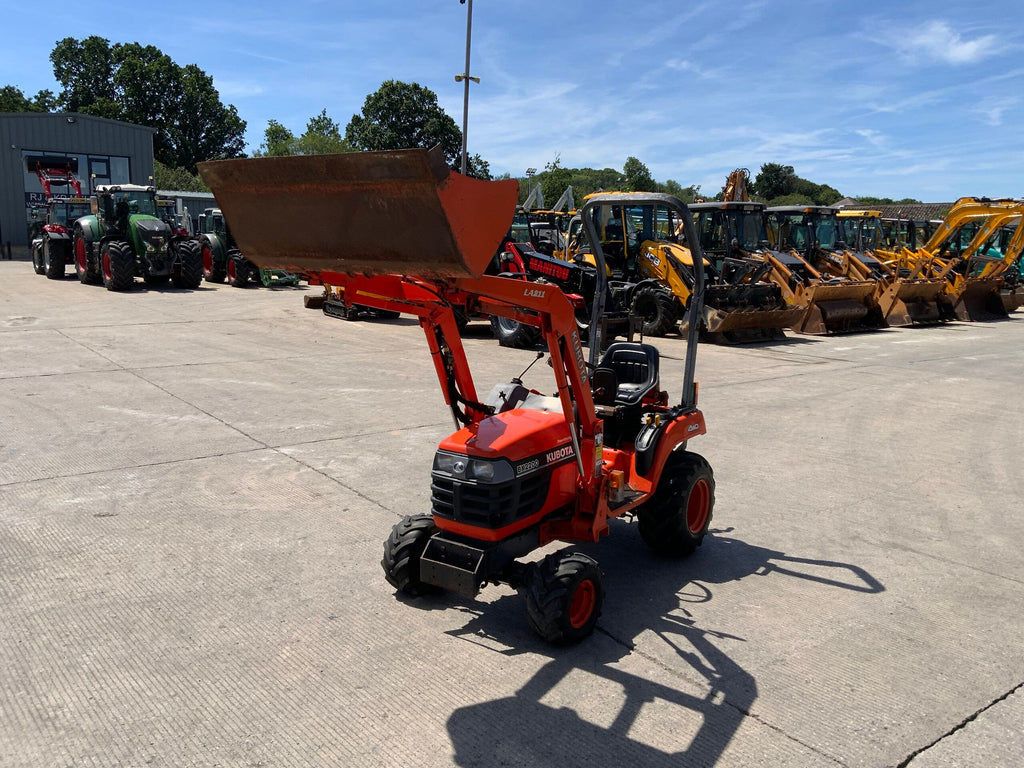 Tracteur Kubota BX2200 + Chargeur LA211