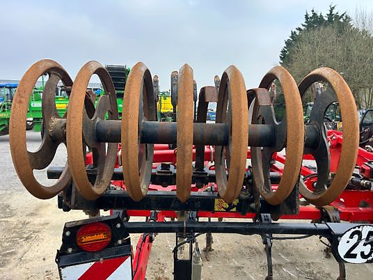 Cultivateur à dents Gregoire-Besson CROSSLAND - 5,20 m
