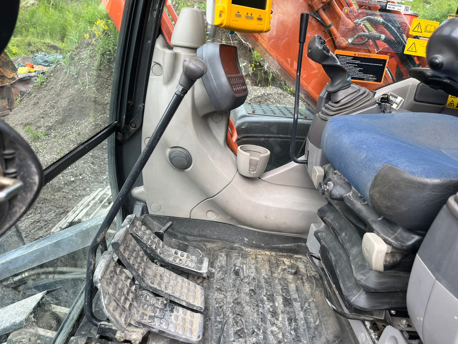 Mini Pelle Excavatrice Hitachi 160LC