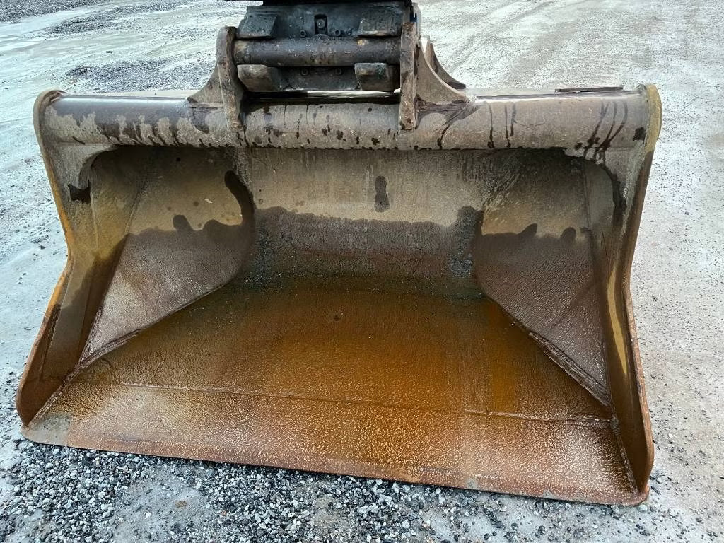 Pelle Hitachi ZX 225 US LC-6