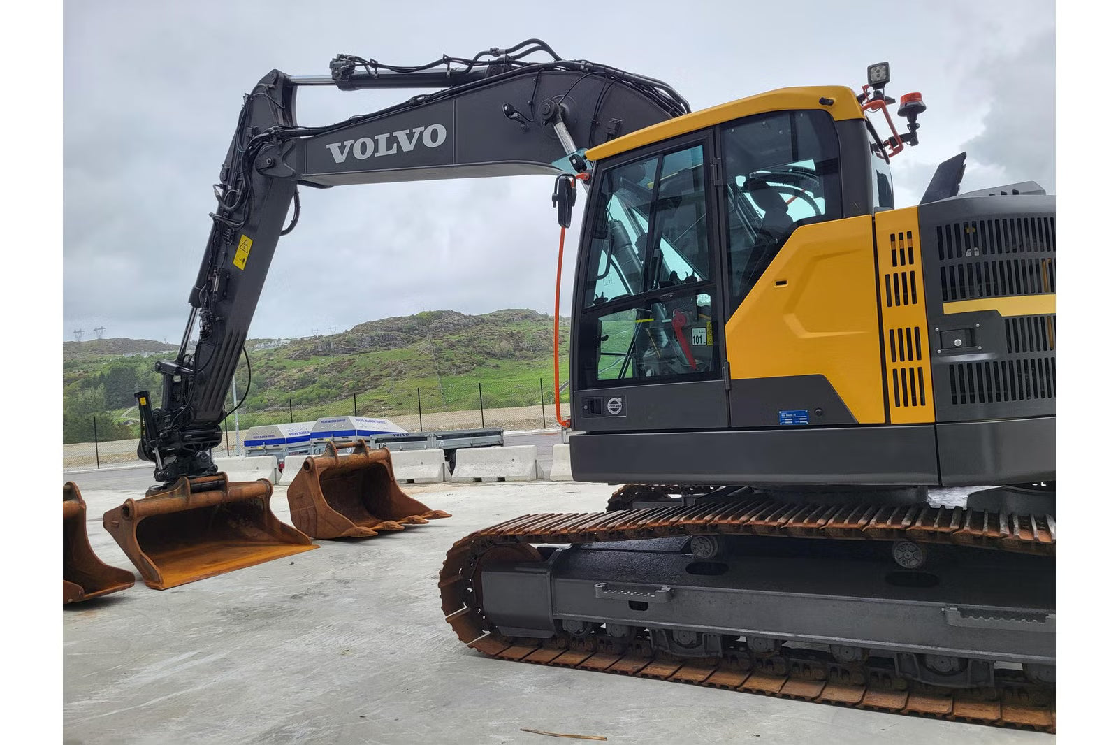 Pelle Volvo ECR235EL