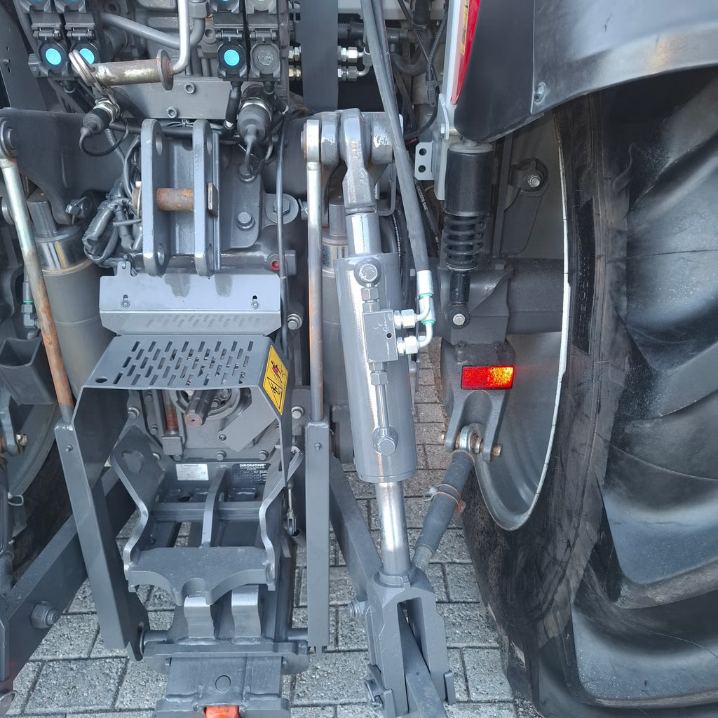 Tracteur Massey Ferguson 5S 145 Dyna-6