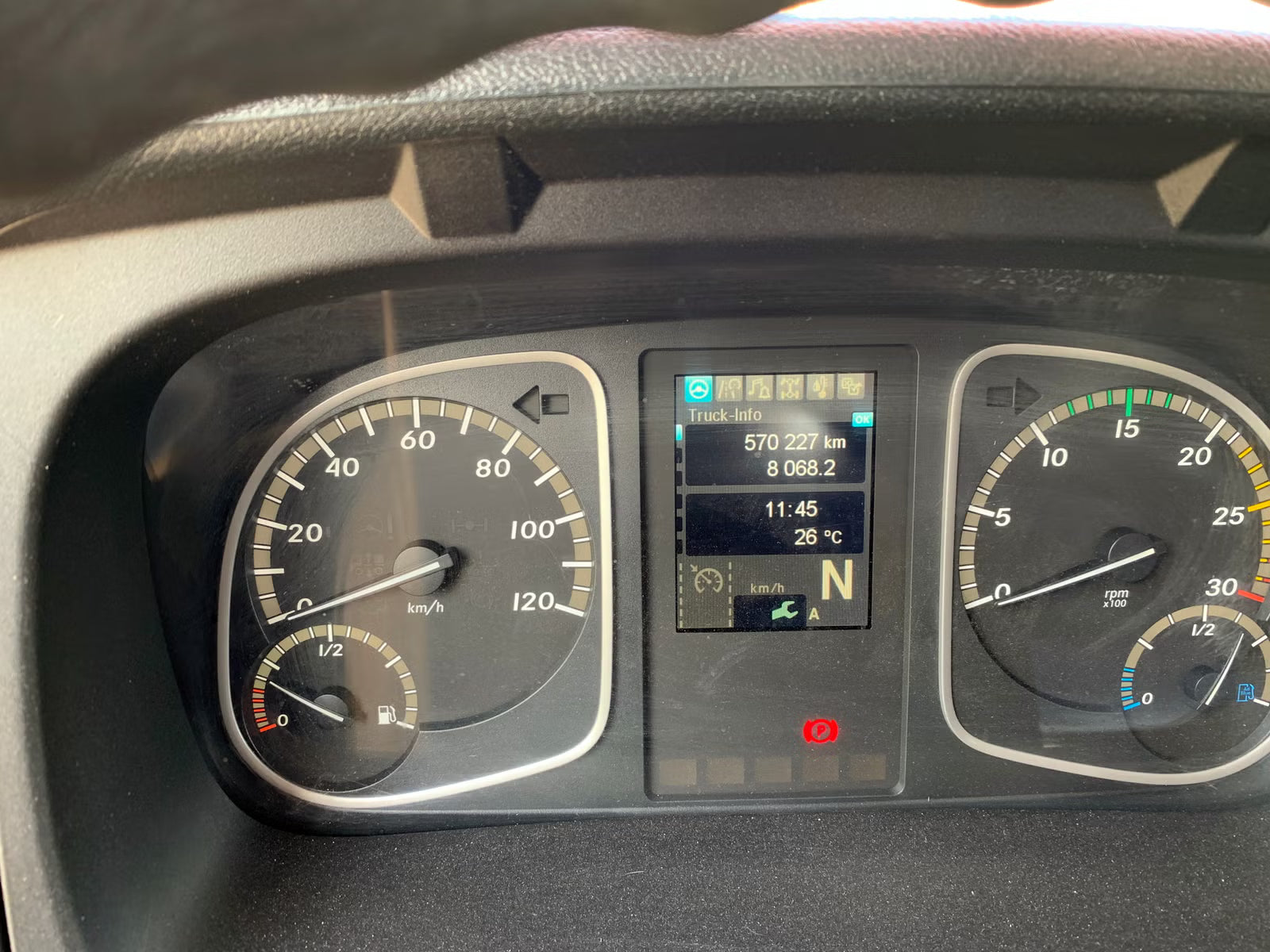 Camion Mercedes-Benz Atego 1224 2017 - Dépanneuse 238 ch
