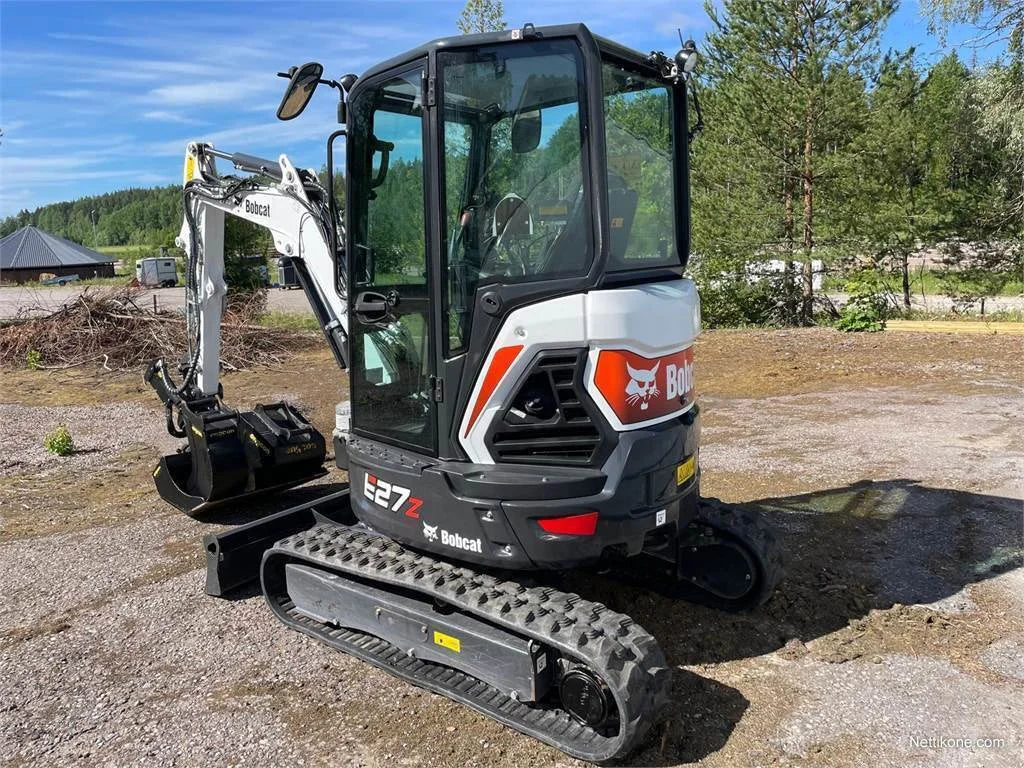 Mini Pelle Bobcat E27Z + Engcon + 4 godets