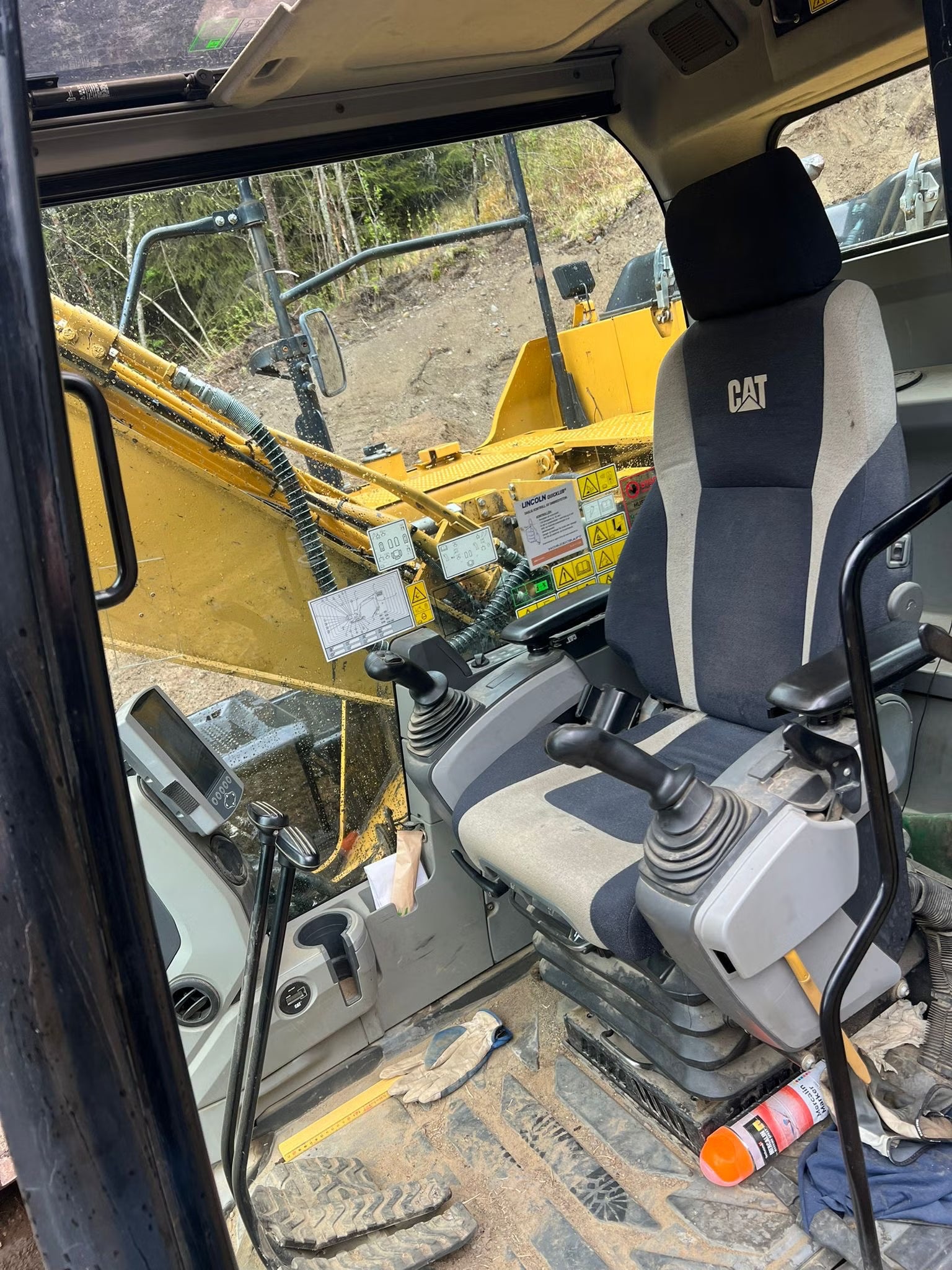 Pelle Cat 318E
