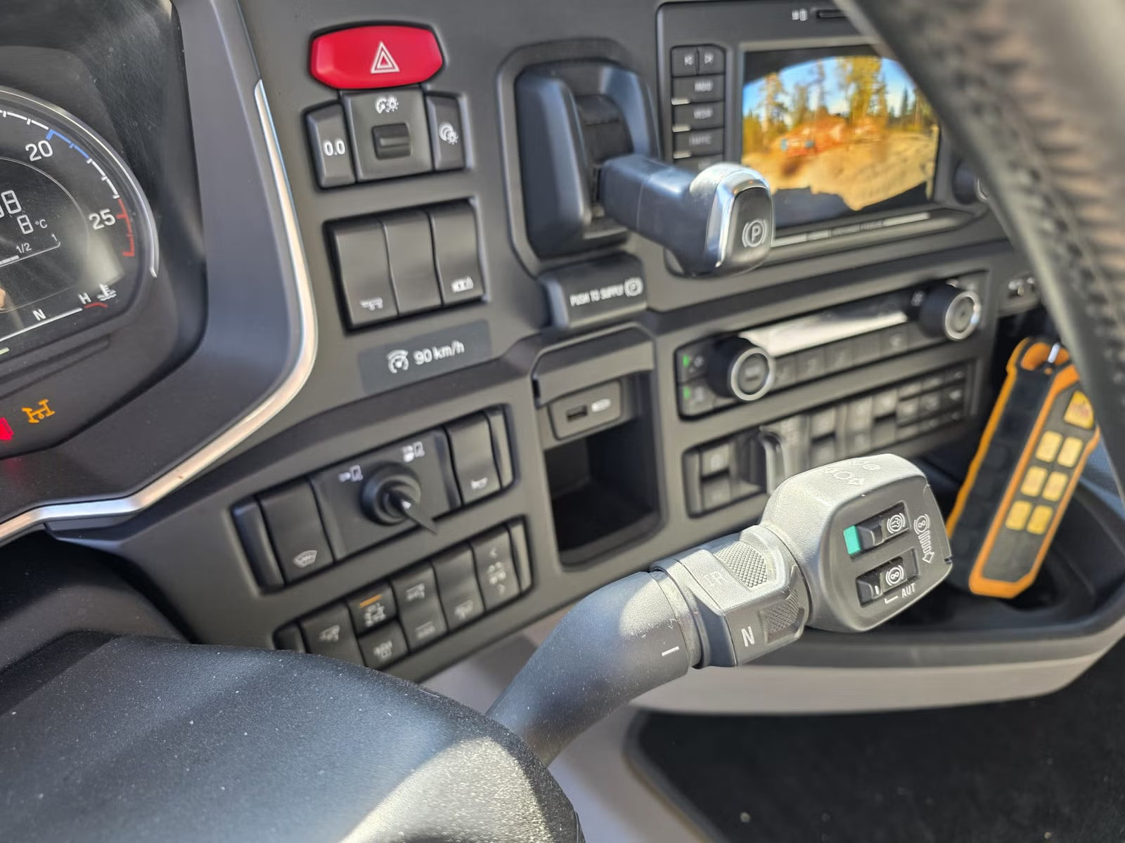 Camion Scania R660 2024 - Levage à crochet Hyva 24 t