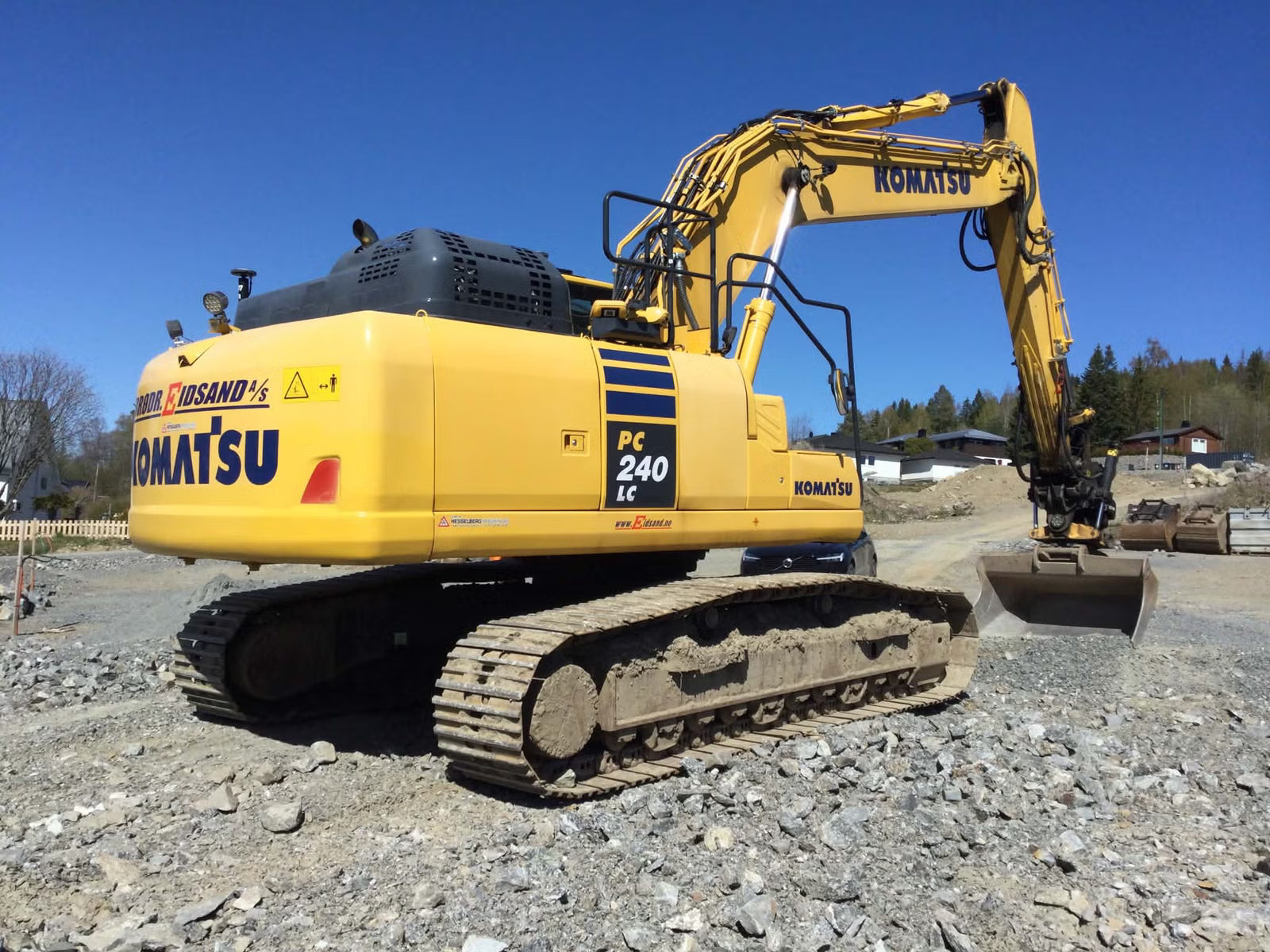 Pelle Komatsu PC240LC-11