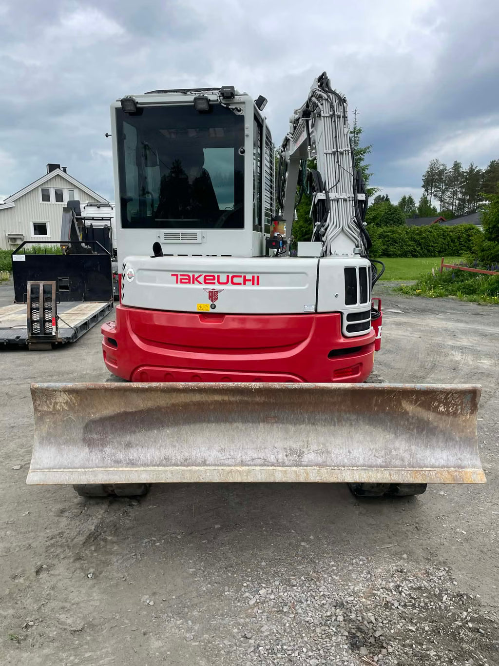 Pelle Takeuchi TB280FR