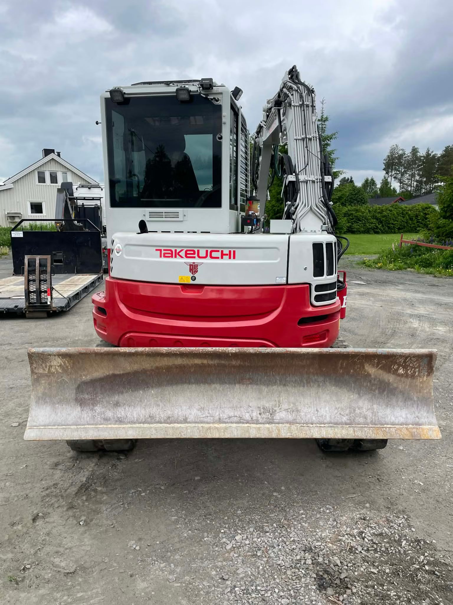 Pelle Takeuchi TB280FR