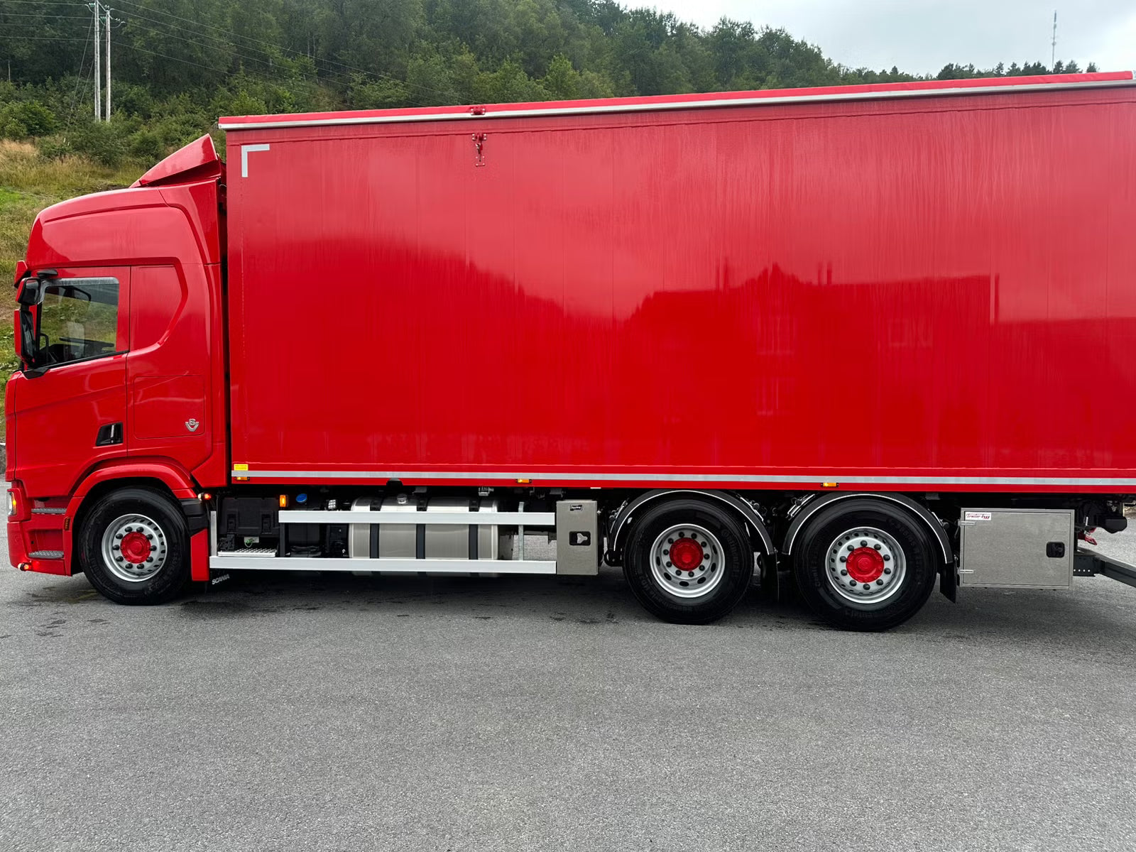 Camion à copeaux de bois Scania R590