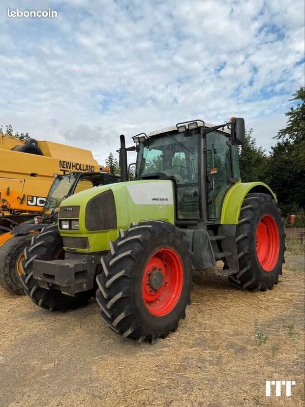 Trator Claas ARES 656 – 2005 – 5 746 horas