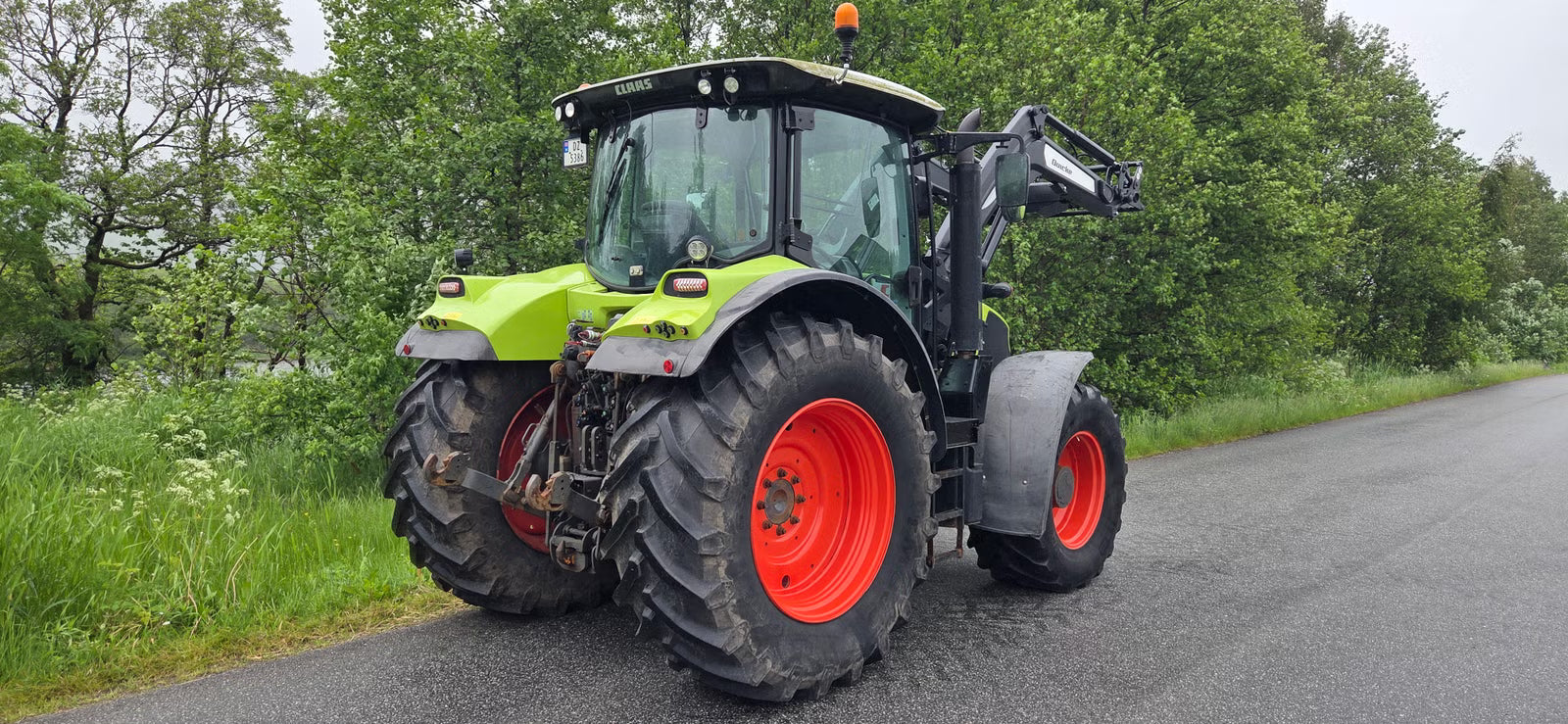 Tracteur CLAAS Arion 550