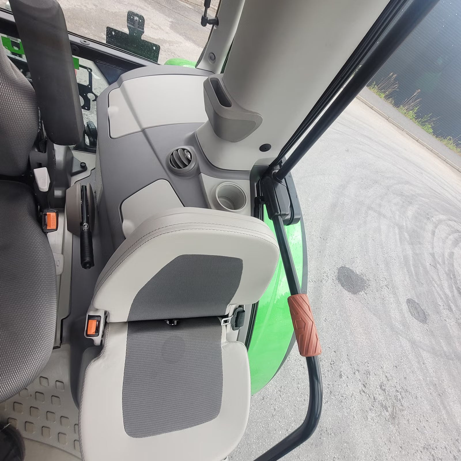 Trator Deutz Fahr Agrotron 6130