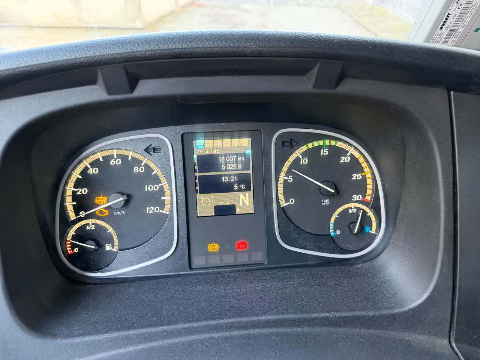 Camion Mercedes-Benz Atego 2020 - Camion-grue 150 ch