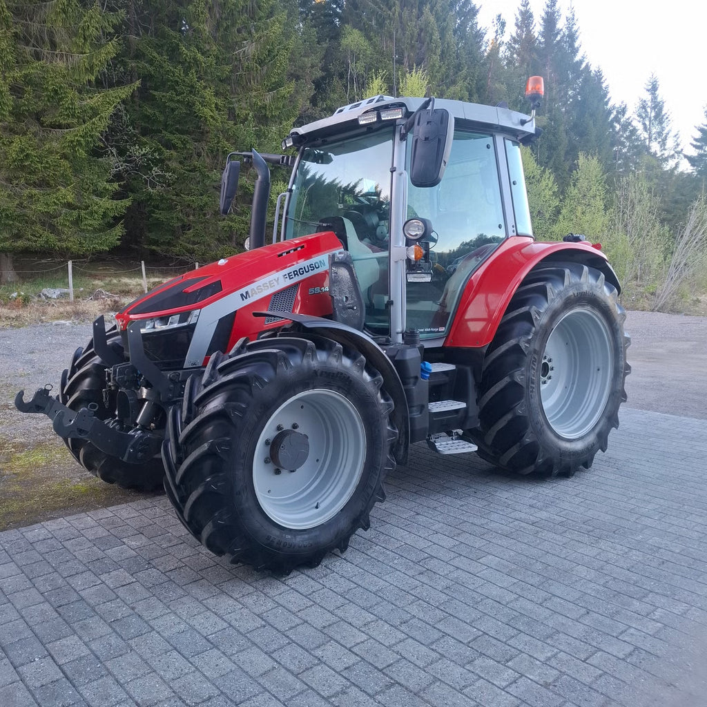 Tracteur Massey Ferguson 5S 145 Dyna-6