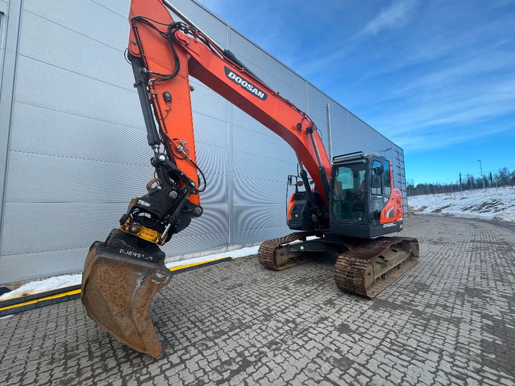 Pelle Doosan DX235LCR