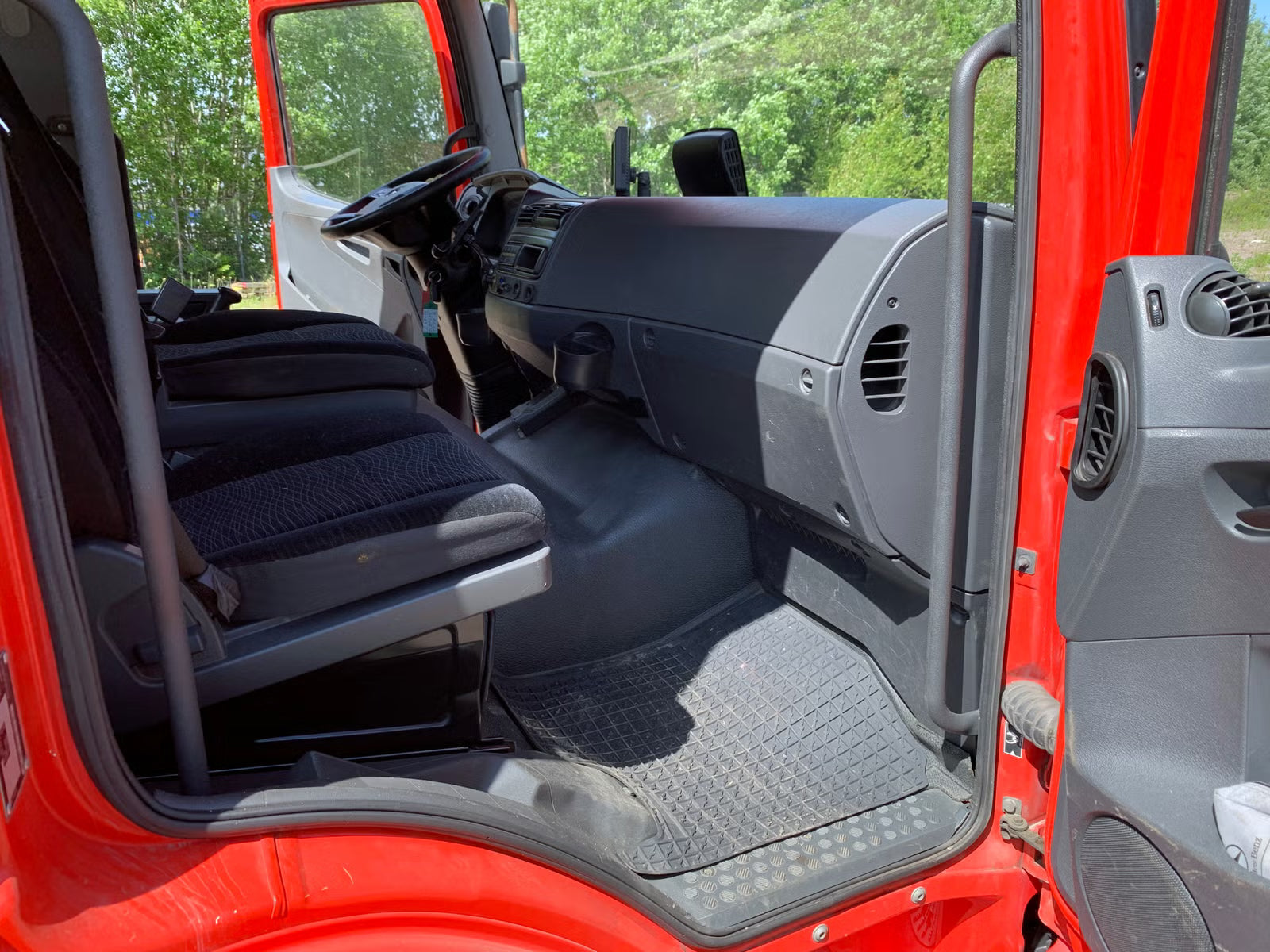 Camion Mercedes-Benz Atego 1224 2017 - Dépanneuse 238 ch