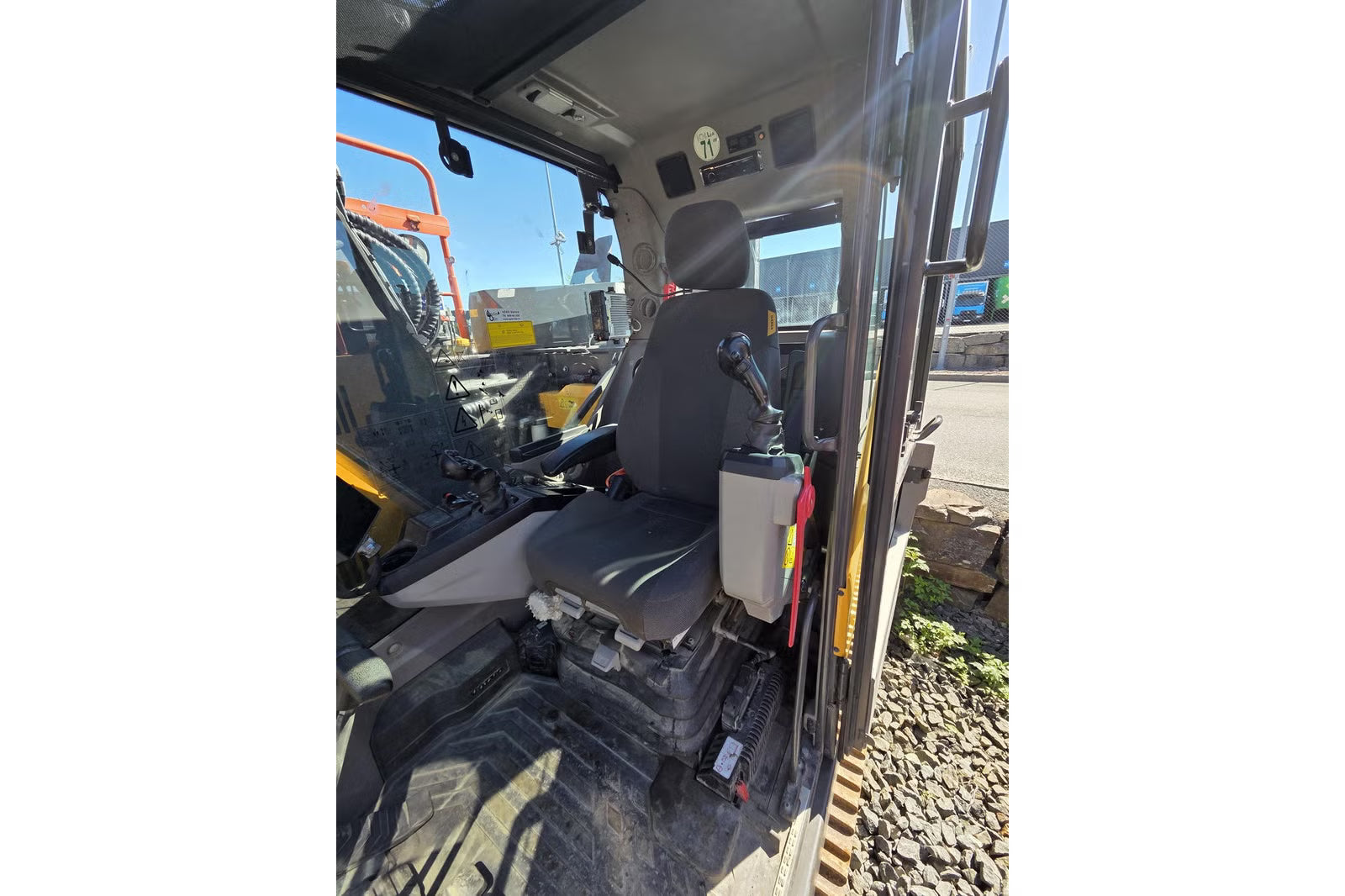 Pelle Volvo ECR145EL