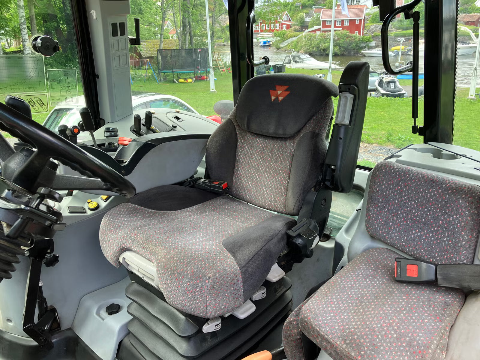 Trator Massey Ferguson 6460 Dyna-6