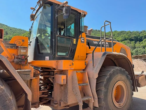 Cargadora de ruedas Hyundai HL975A