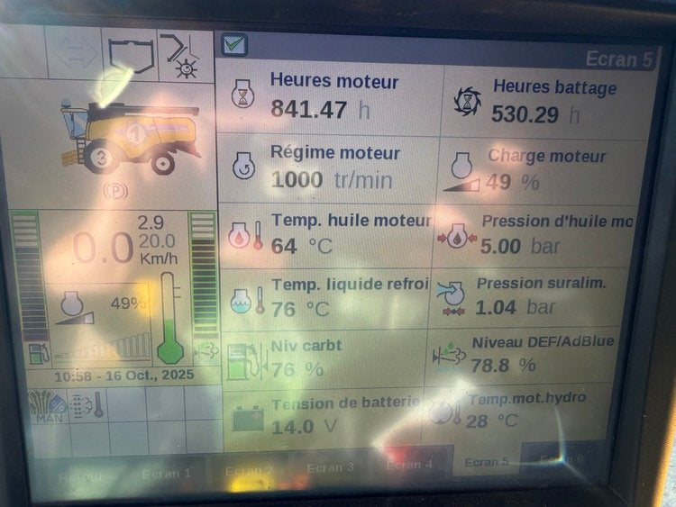 Moissonneuse-batteuse New Holland CH 7.70