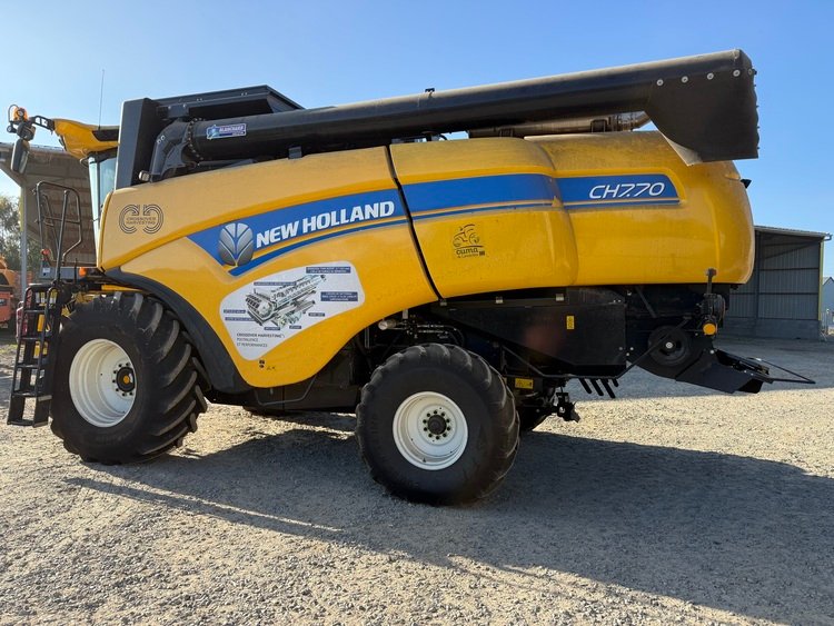 Moissonneuse-batteuse New Holland CH 7.70