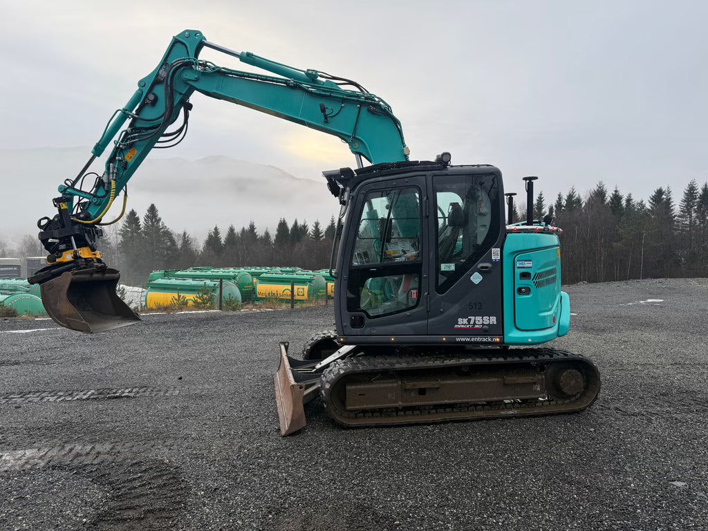 Pelle Kobelco SK75SR-7