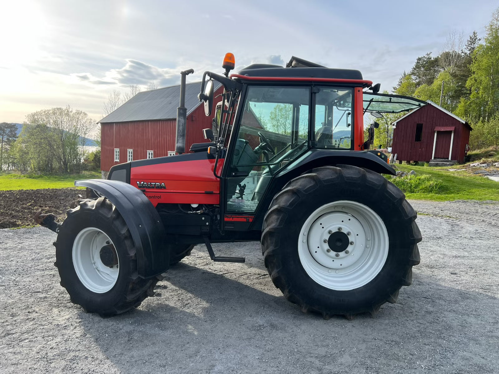 Tracteur Valtra A75-4