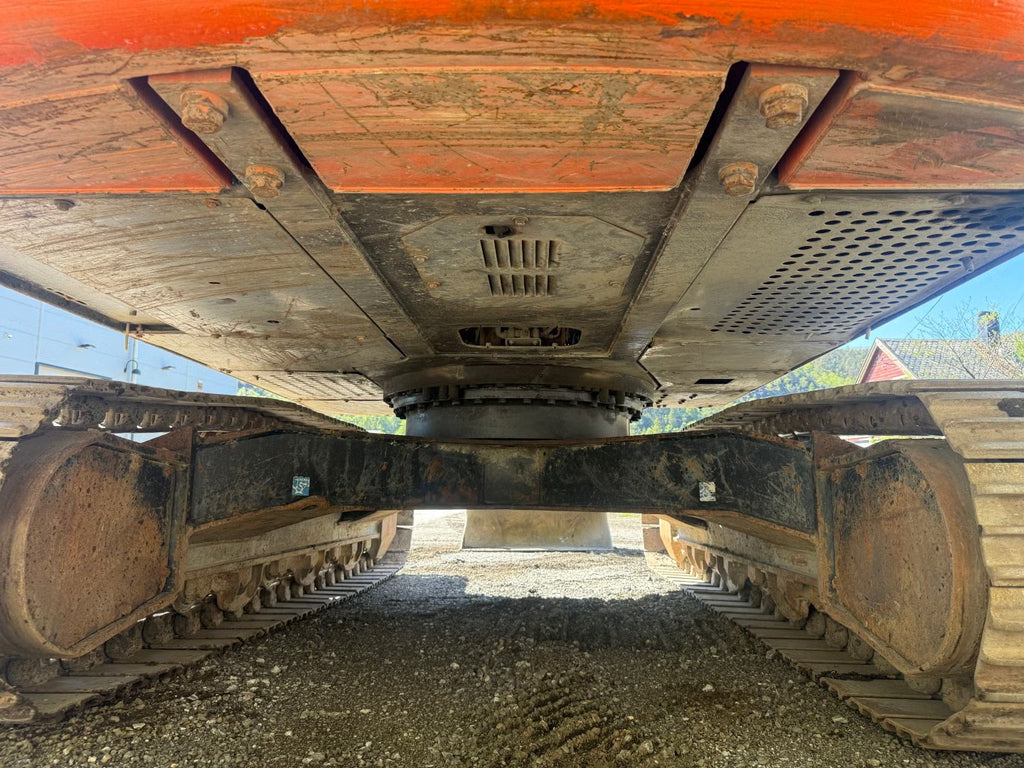 Pelle Hitachi ZX210LC-5B