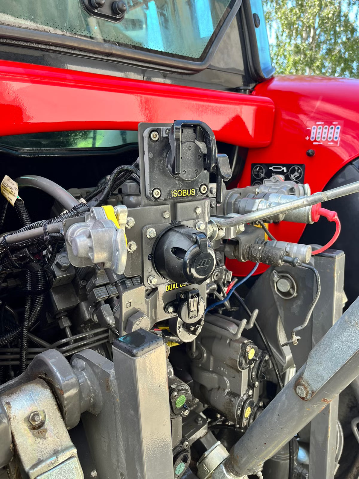 Trator Massey Ferguson 6718 2020