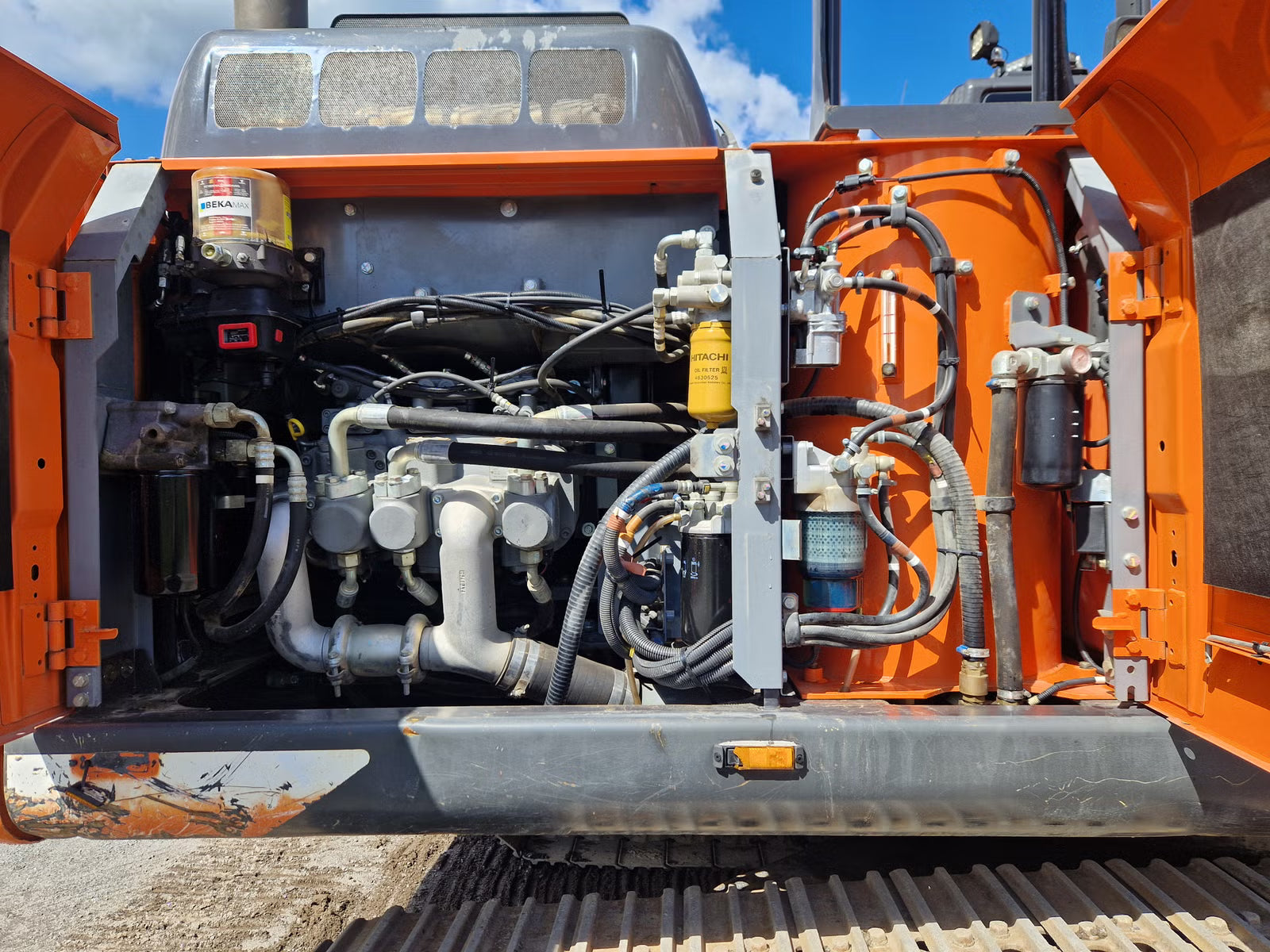 Pelle Hitachi ZX210LC-6