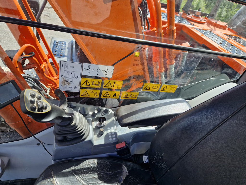 Pelle Hitachi ZX210LC-6