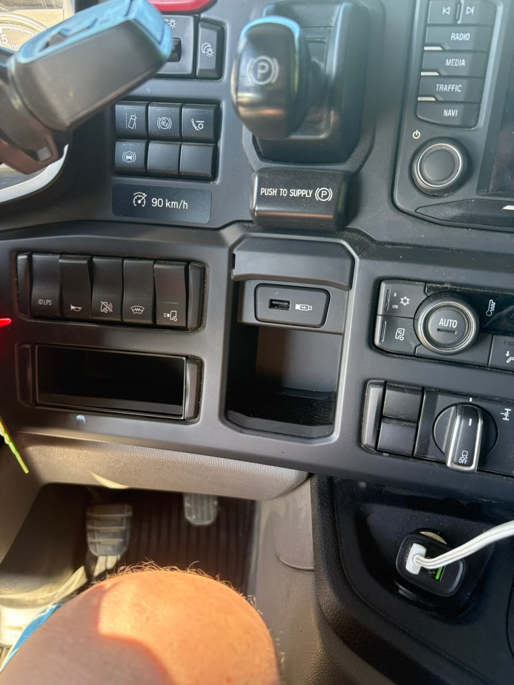 Camion Scania P370 XT 2020 - Caisse ouverture latérale 370 ch