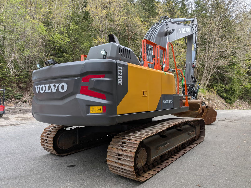 Pelle Volvo EC200E