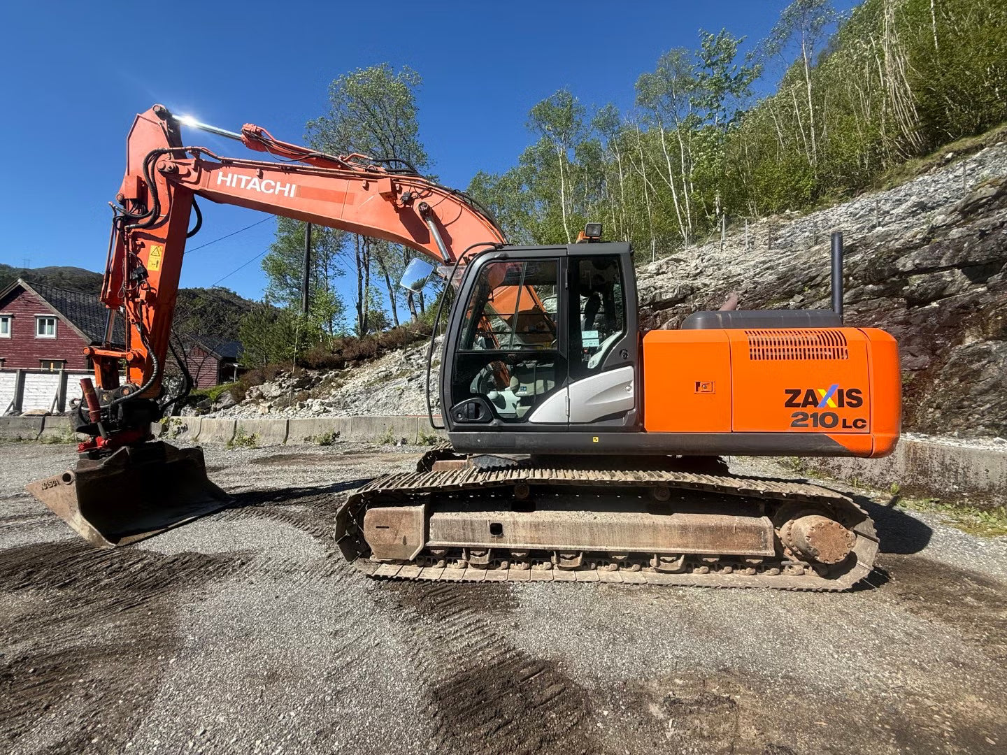 Pelle Hitachi ZX210LC-5B